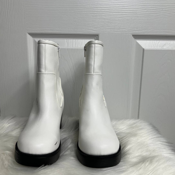 Urban Outfitters Gwen Platform White Boots Size 7 - Picture 2 of 14